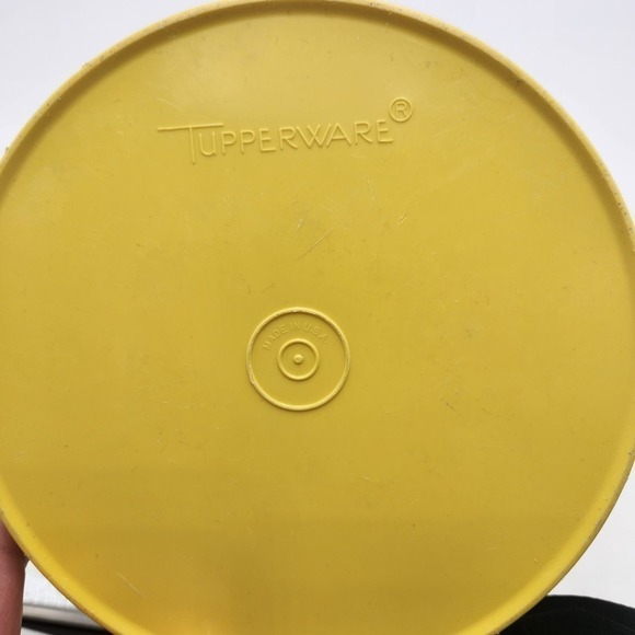 Tupperware Yellow Sunburst Servalier Canister # 807 With Lid Storage Container - Picture 7 of 9